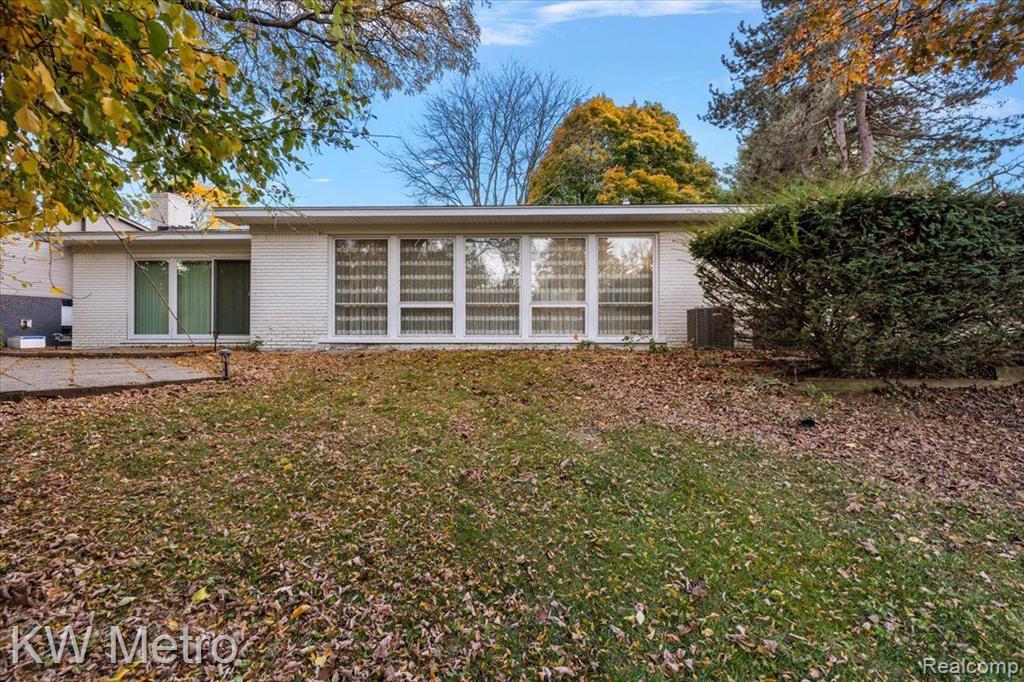 4751 S Valleyview Road