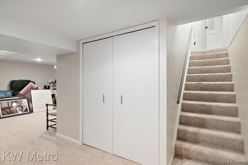 4751 S Valleyview Road