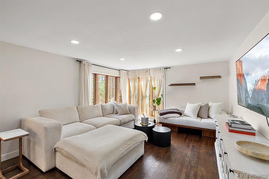 461 Orchardale Drive