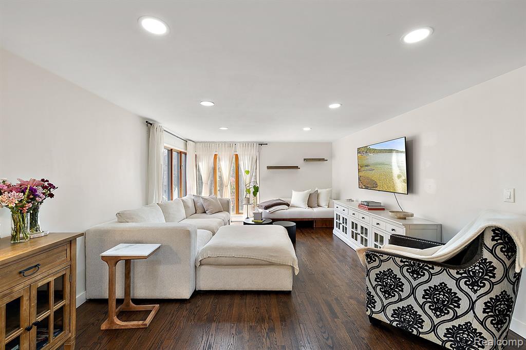 461 Orchardale Drive