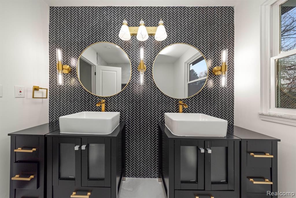 1538 Northumberland Drive