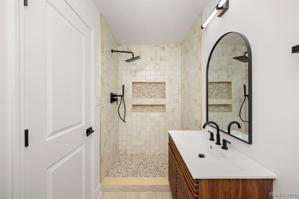 1538 Northumberland Drive