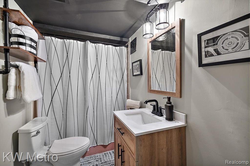 27096 Barrington Street