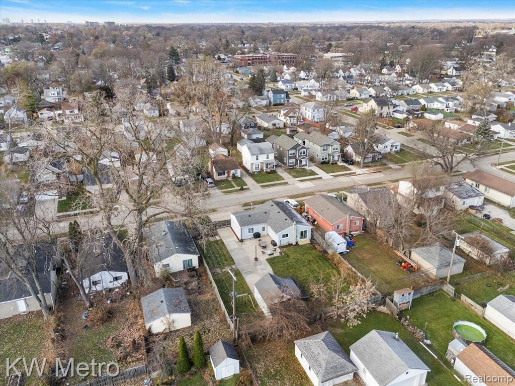 27096 Barrington Street