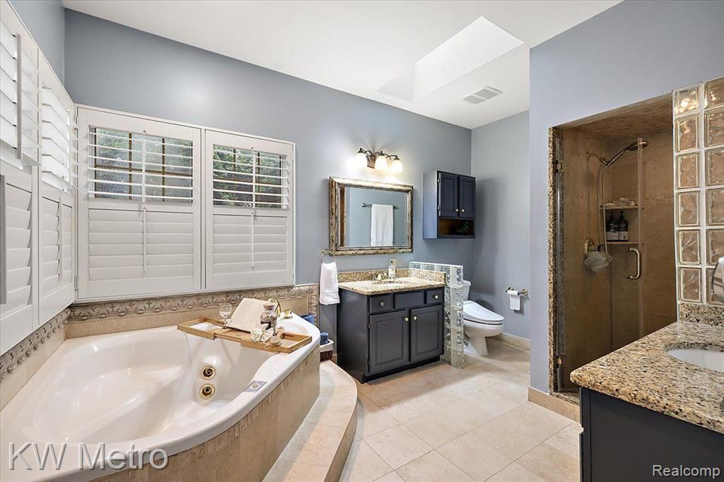 2673 John Warren Drive