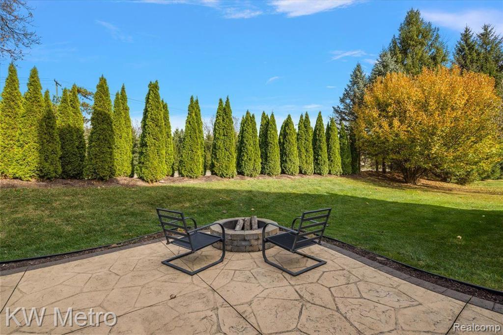 2673 John Warren Drive