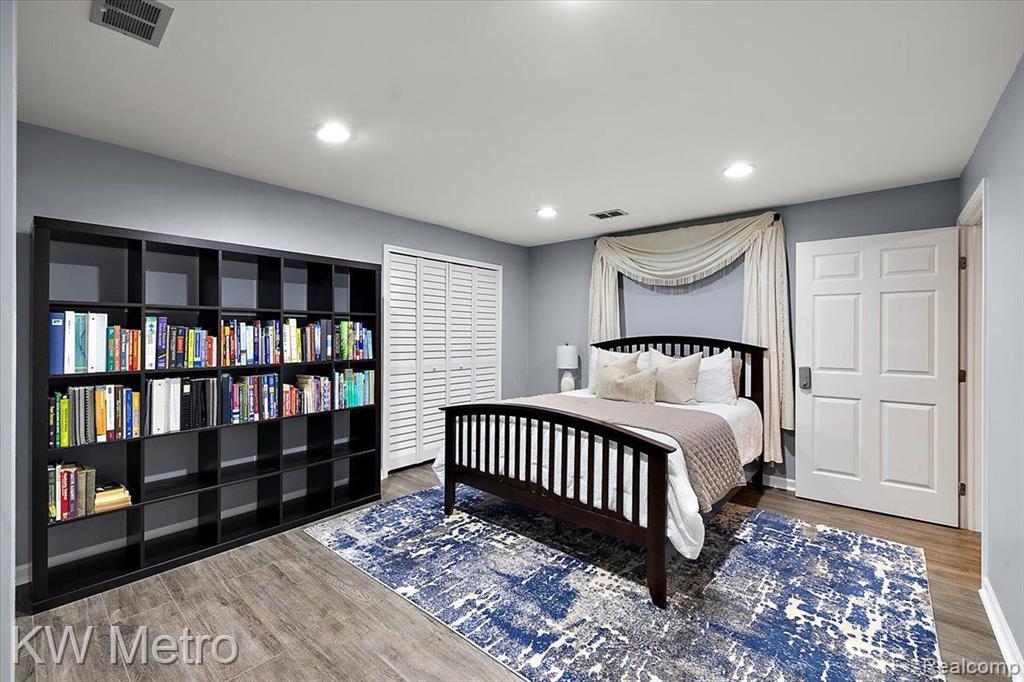 2673 John Warren Drive