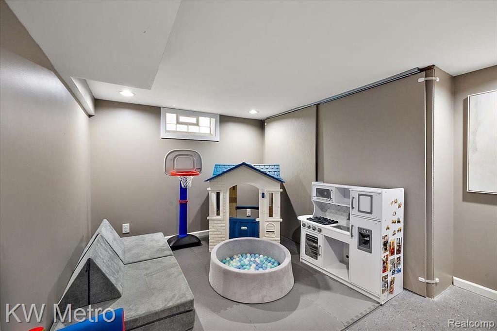 3106 N Vermont Avenue