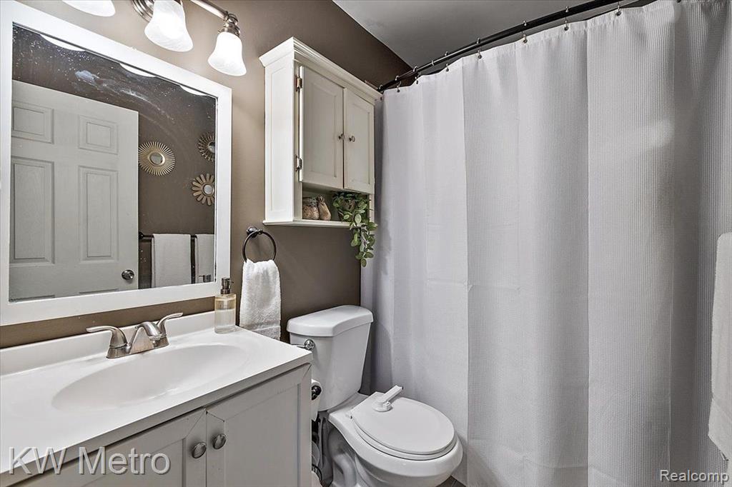 3106 N Vermont Avenue