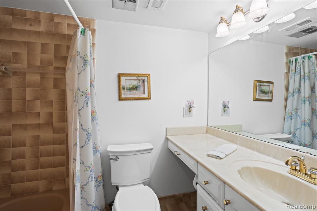 17981 University Park Drive # 6 Unit: Building 6