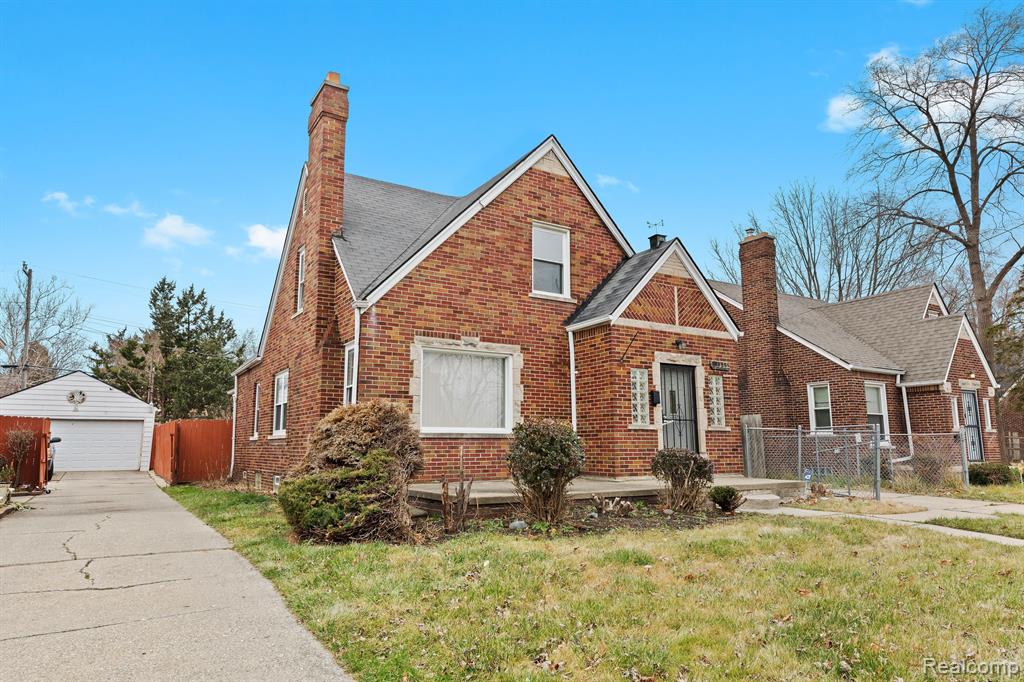 11339 Roxbury Street