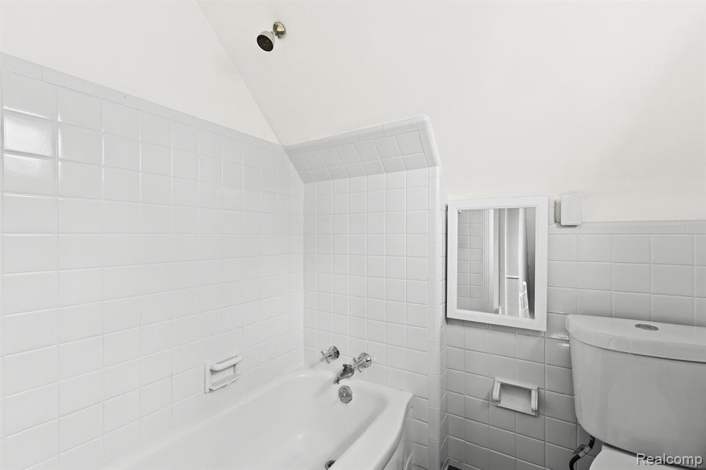 11339 Roxbury Street