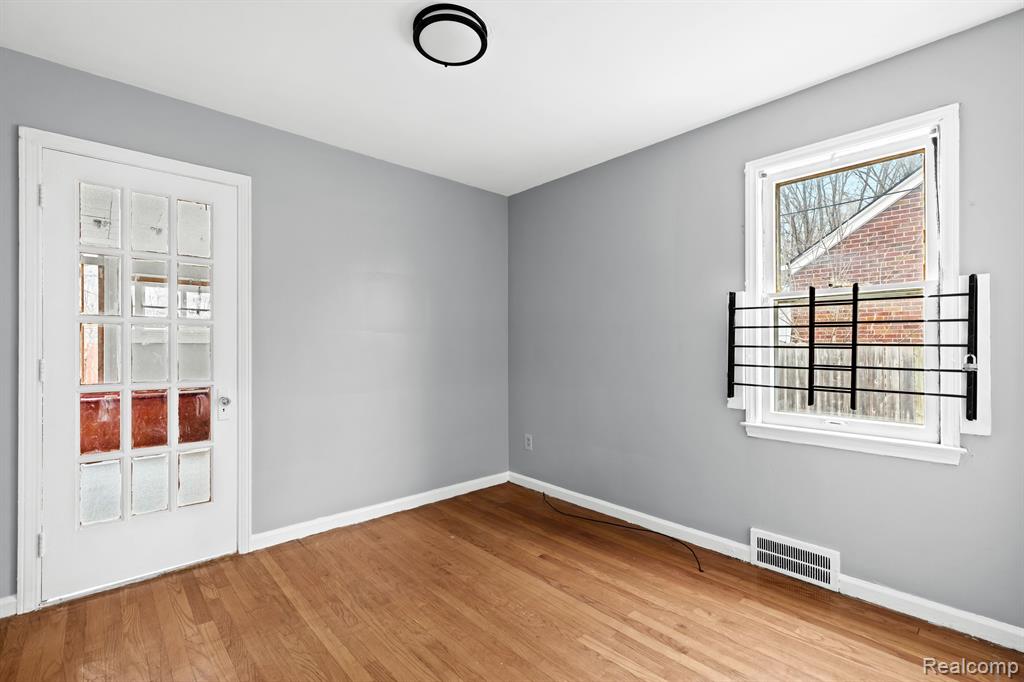 11339 Roxbury Street