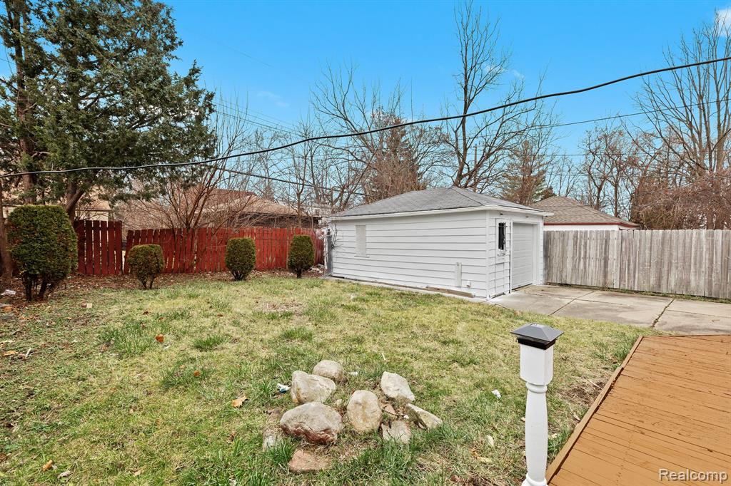 11339 Roxbury Street