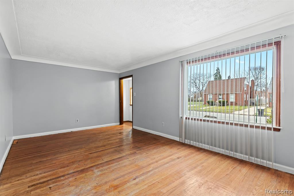 11339 Roxbury Street