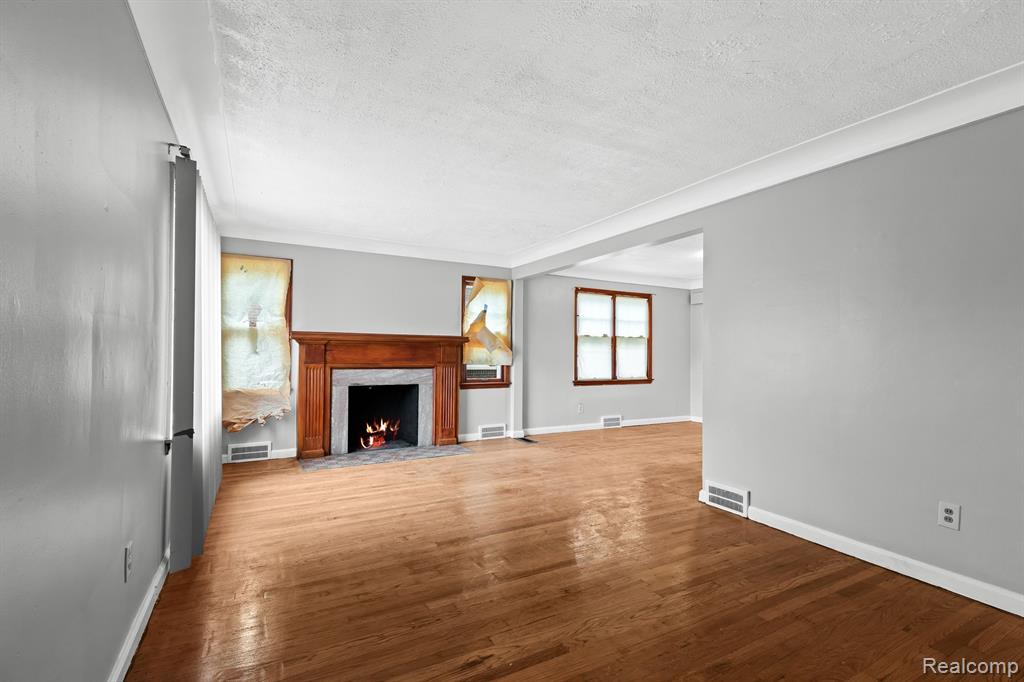 11339 Roxbury Street