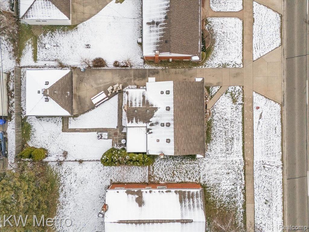 18211 E 13 Mile Road