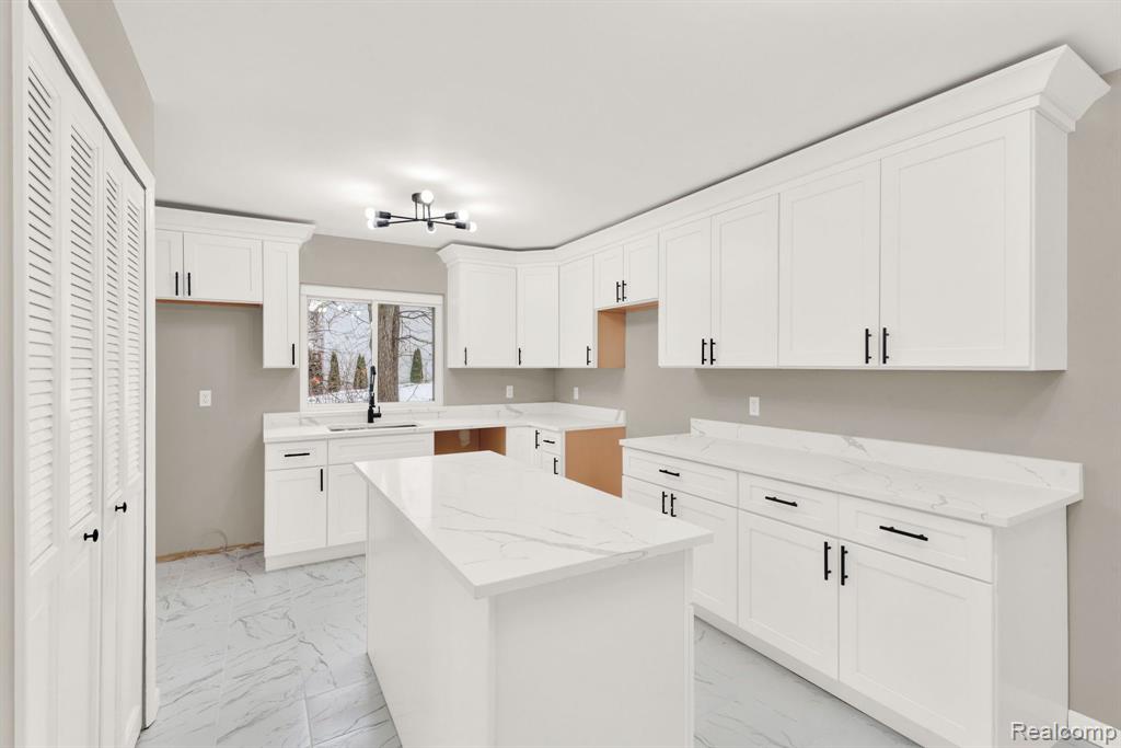 7820 Rampart Trail