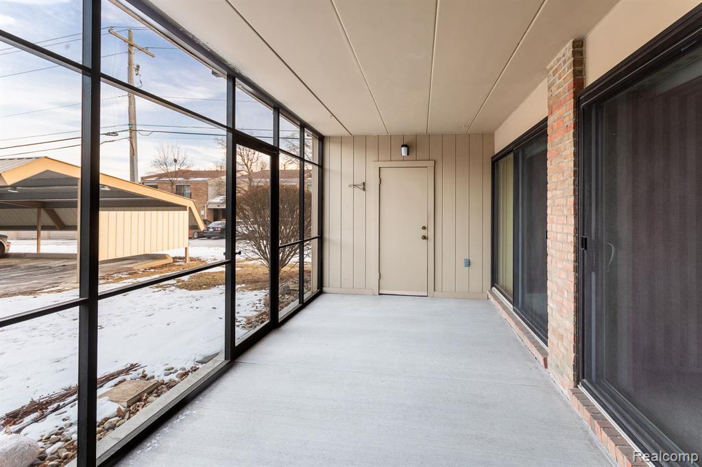 18305 University Park Drive # 5 Unit: Building 5