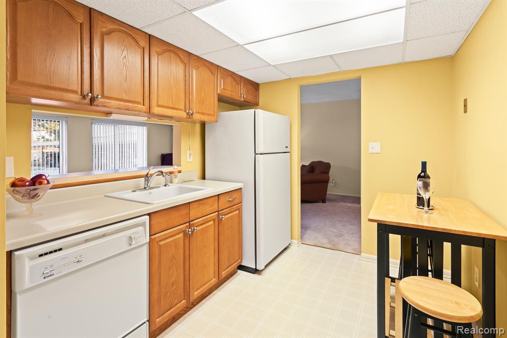 18305 University Park Drive # 5 Unit: Building 5