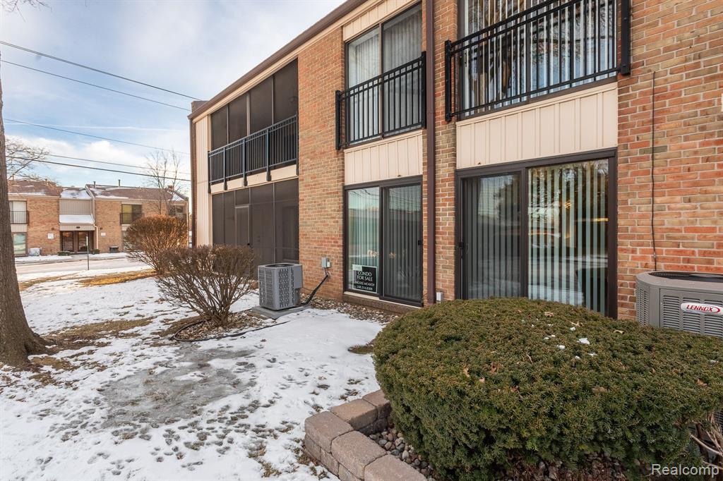 18305 University Park Drive # 5 Unit: Building 5