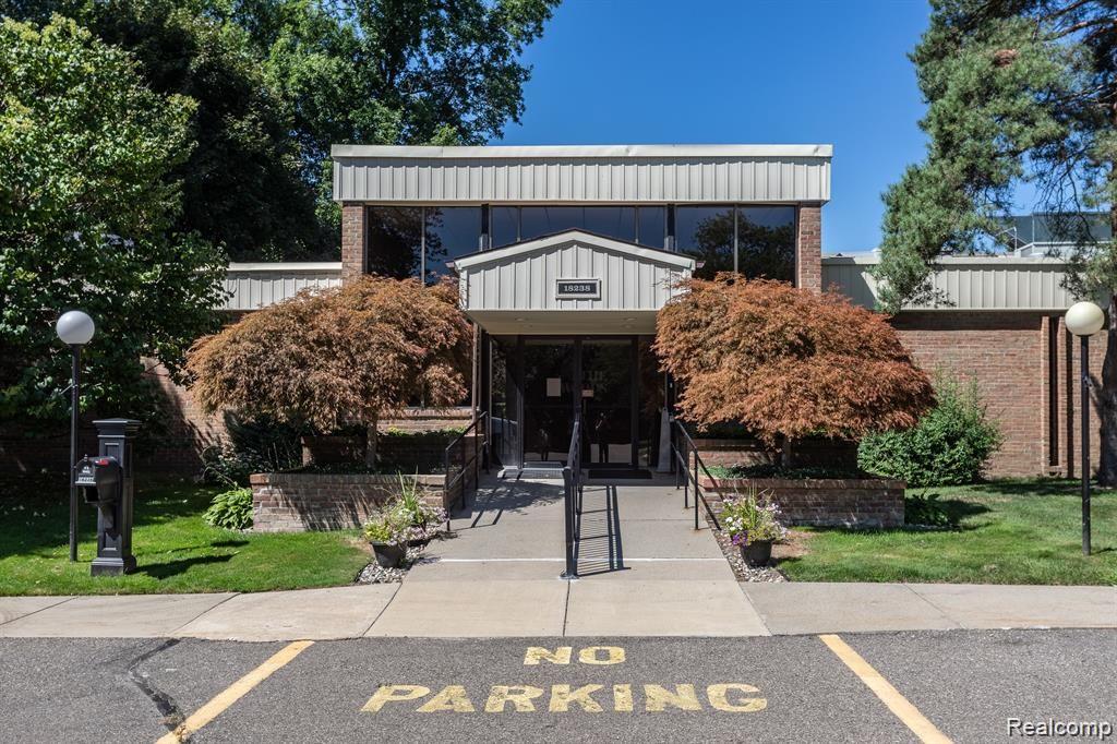 18305 University Park Drive # 5 Unit: Building 5