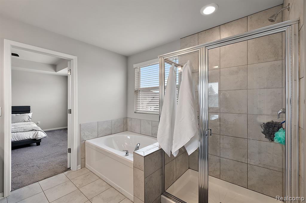 16099 Adelaide Drive