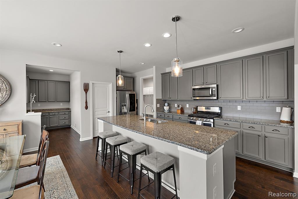 16099 Adelaide Drive