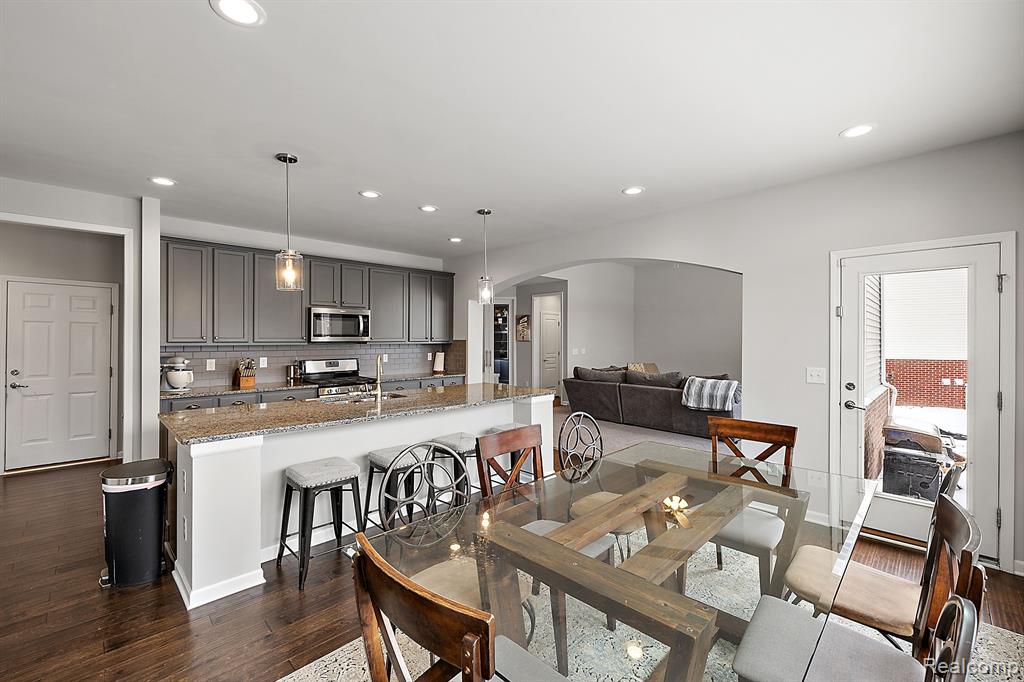 16099 Adelaide Drive