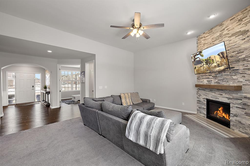 16099 Adelaide Drive