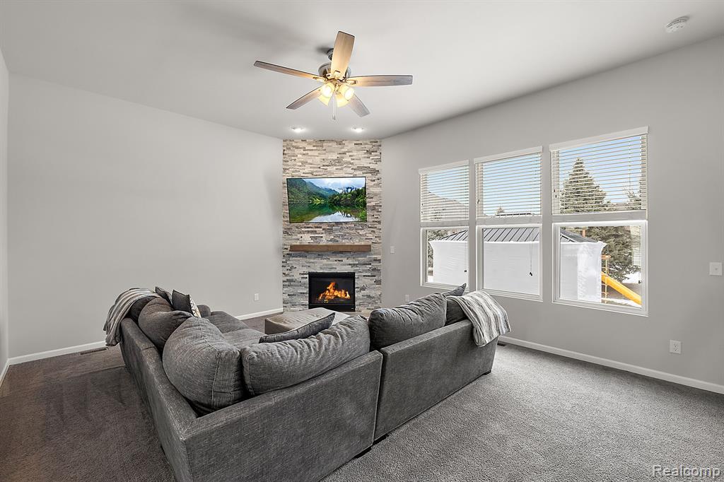 16099 Adelaide Drive