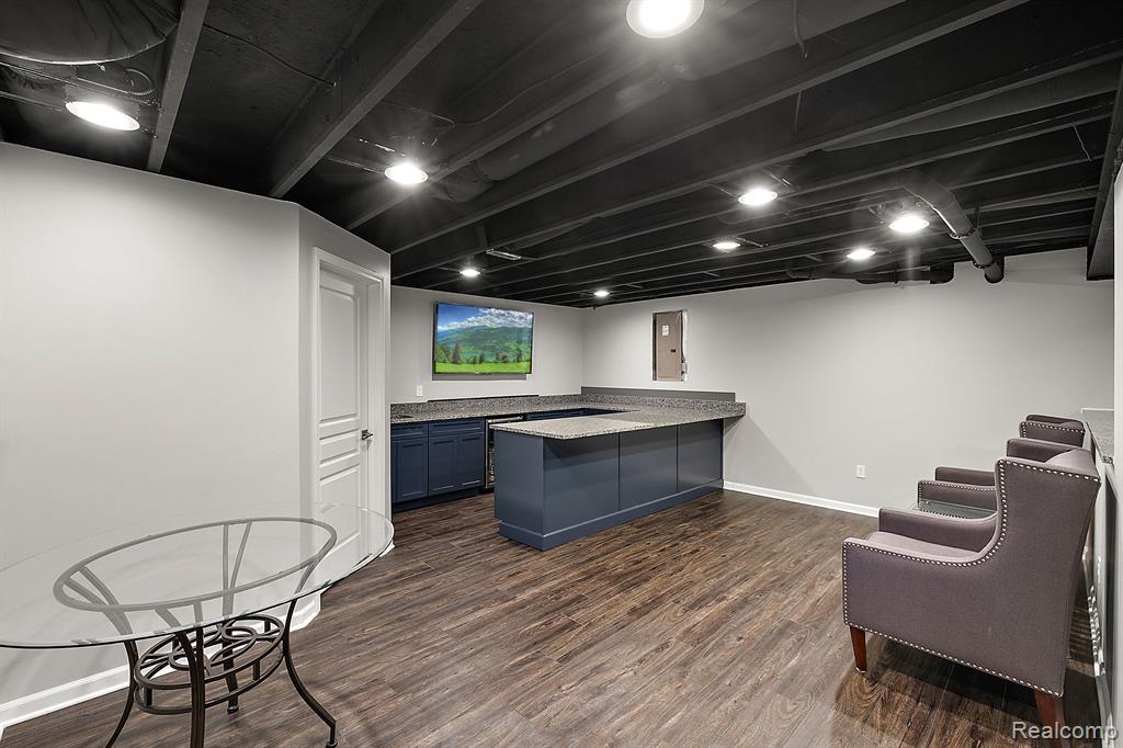 16099 Adelaide Drive