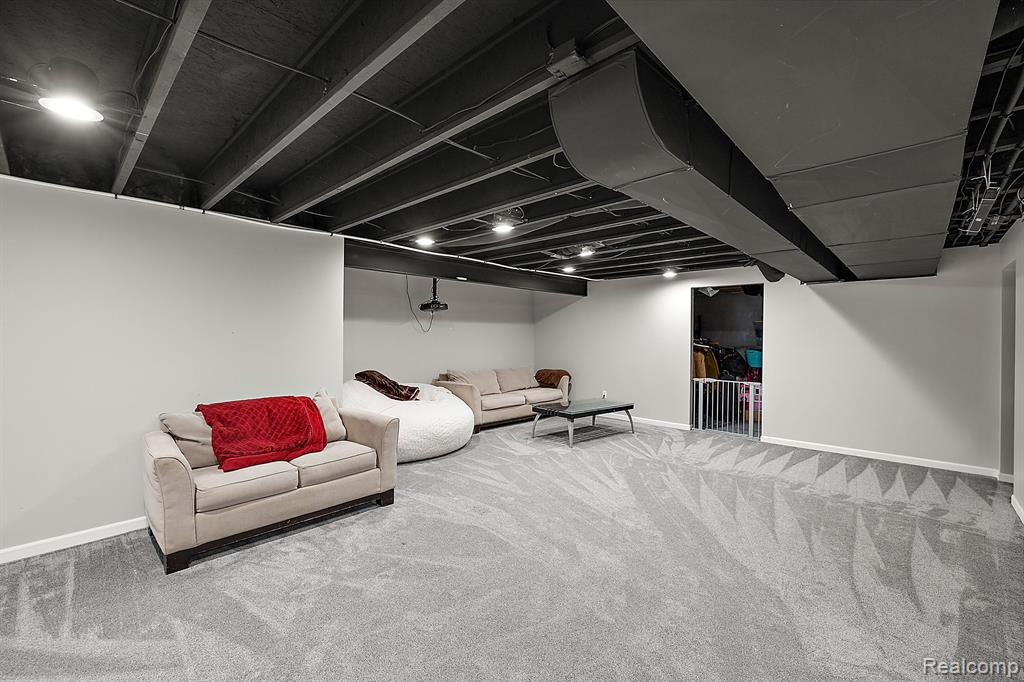 16099 Adelaide Drive