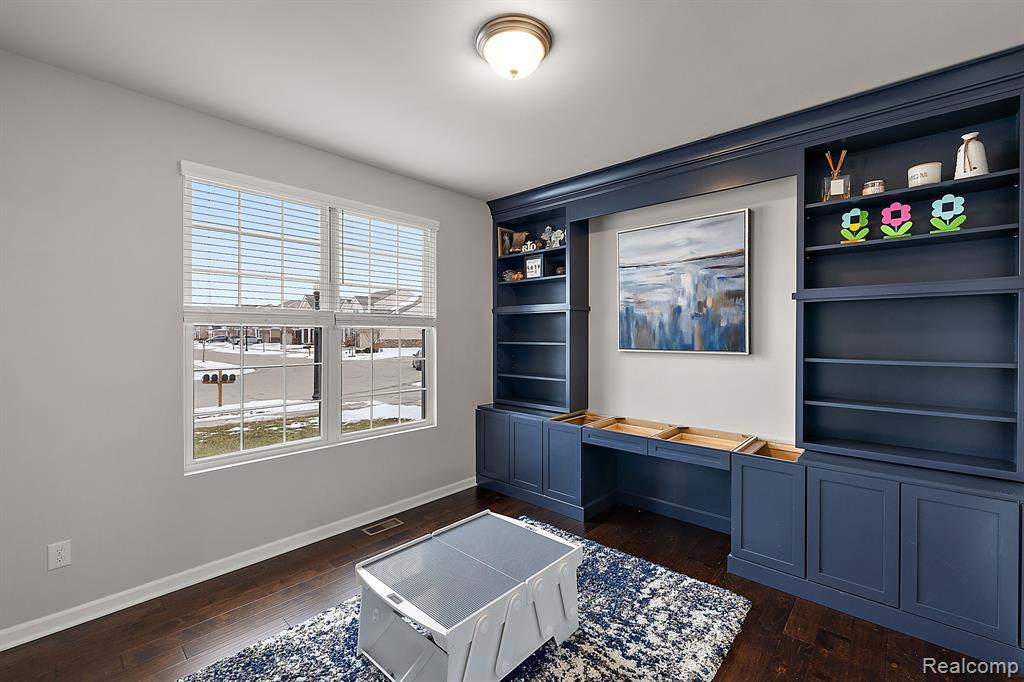 16099 Adelaide Drive