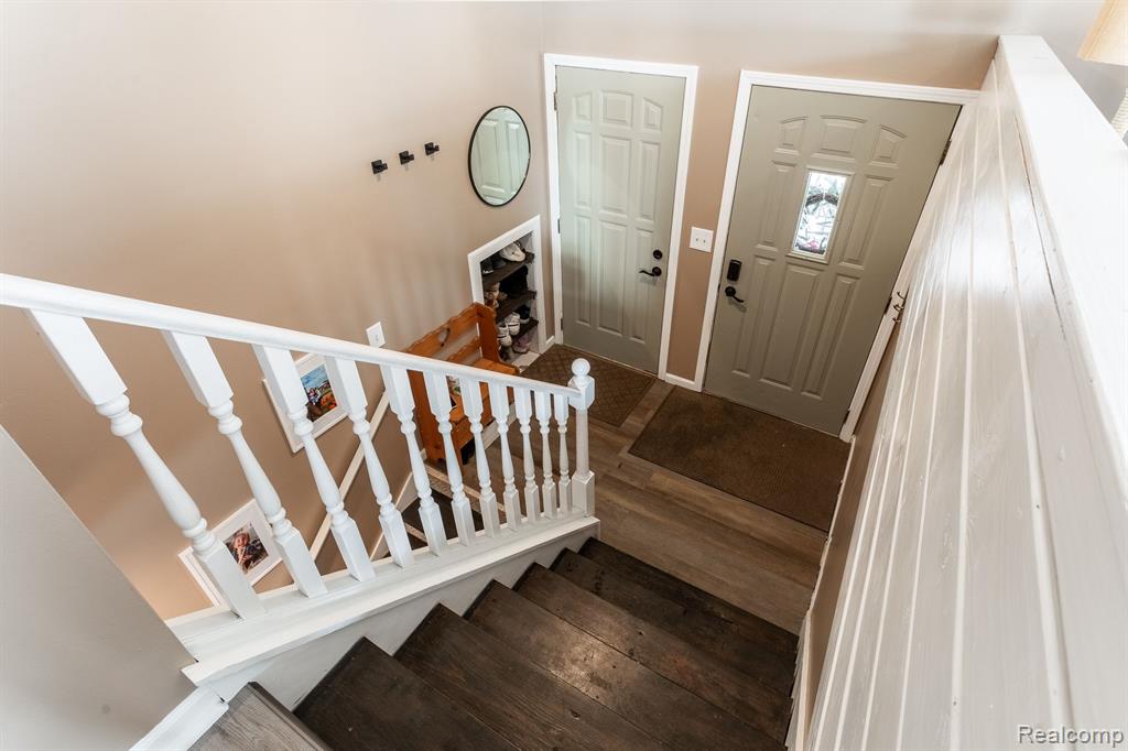 1913 Lakesview Drive