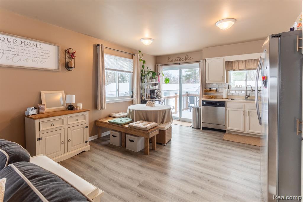 1913 Lakesview Drive