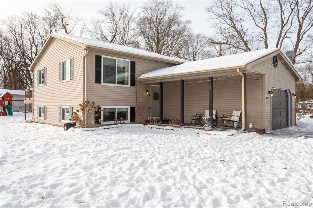 1913 Lakesview Drive