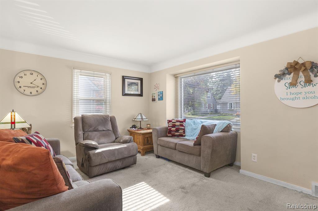 430 N Edgeworth Avenue