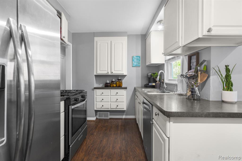 430 N Edgeworth Avenue