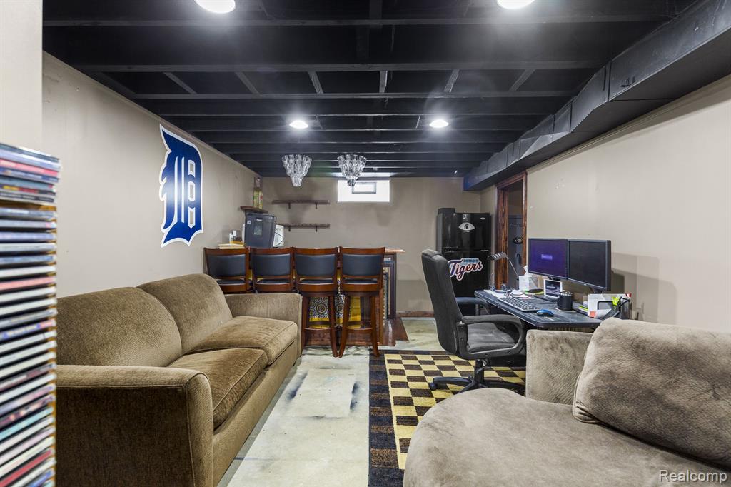 430 N Edgeworth Avenue