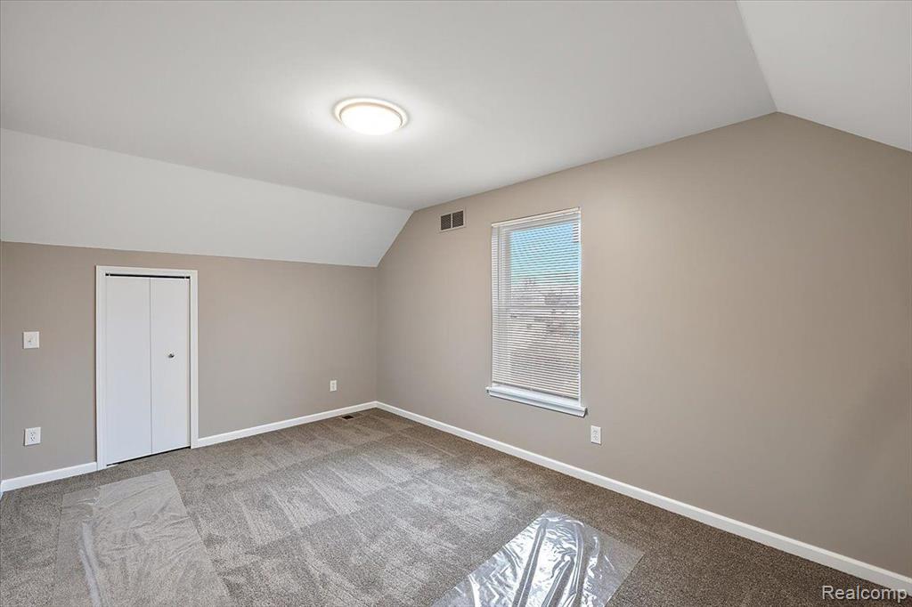 16441 Roberts Street