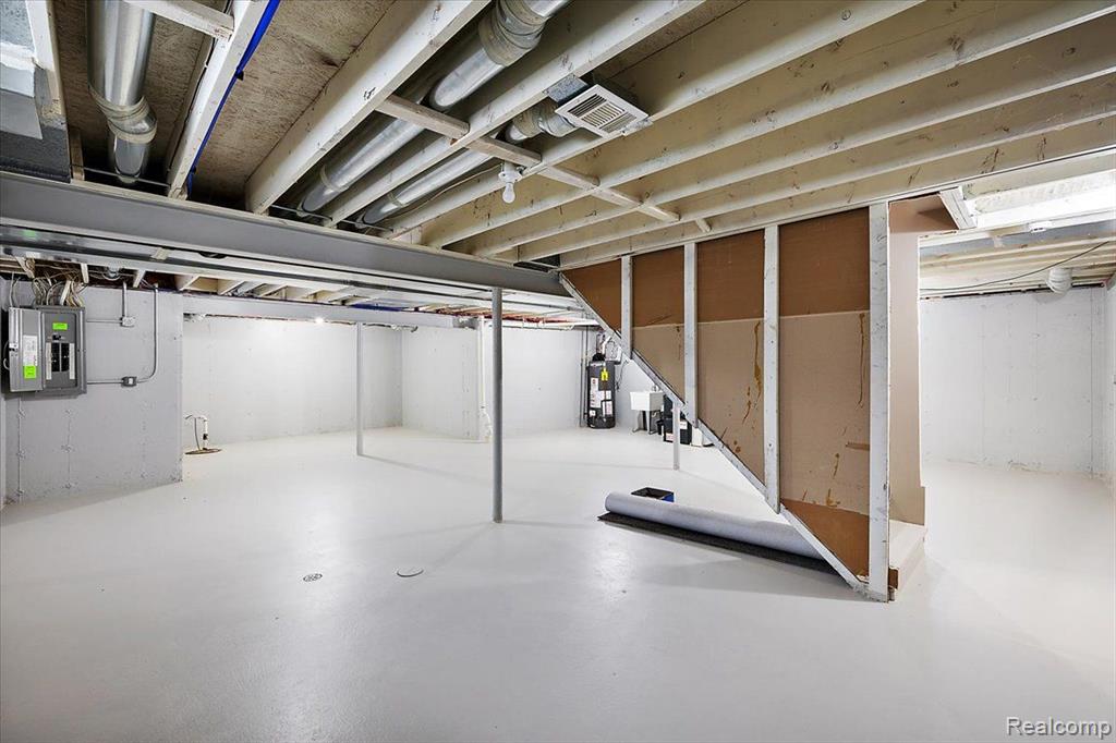 16441 Roberts Street