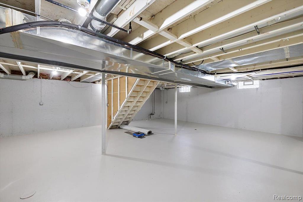 16441 Roberts Street