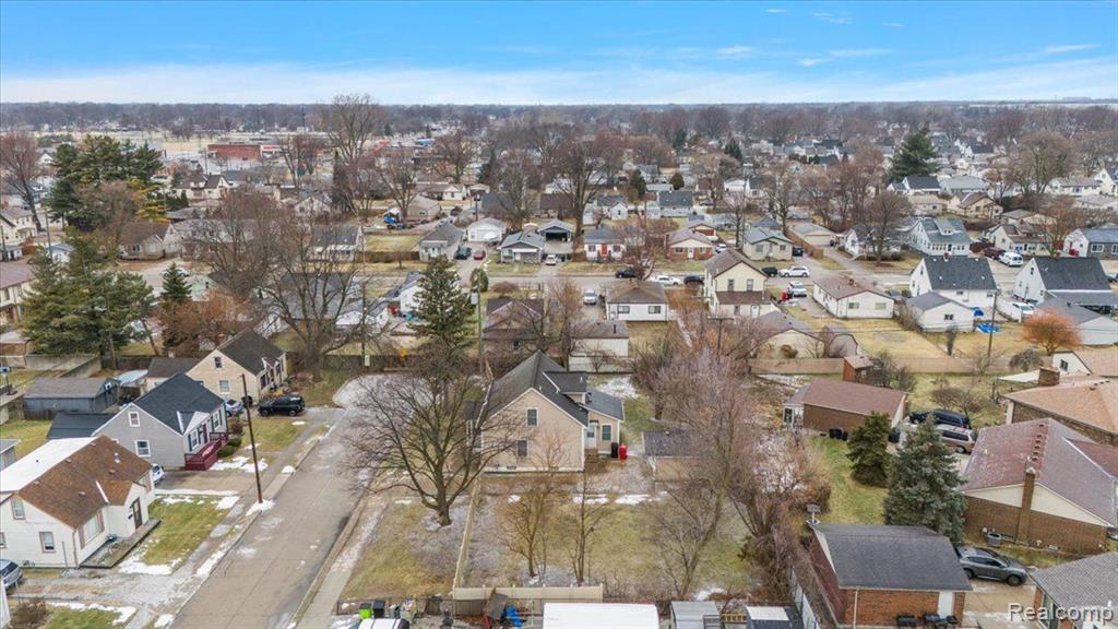 16441 Roberts Street