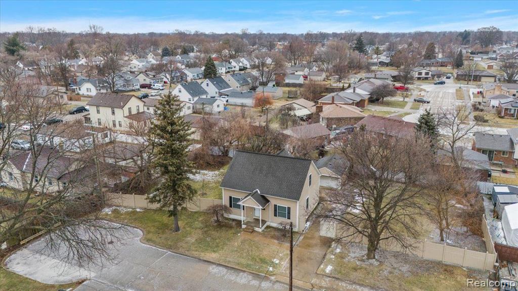 16441 Roberts Street