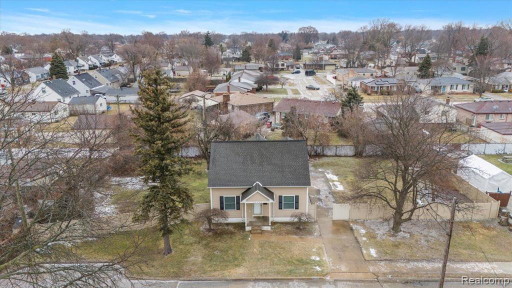 16441 Roberts Street