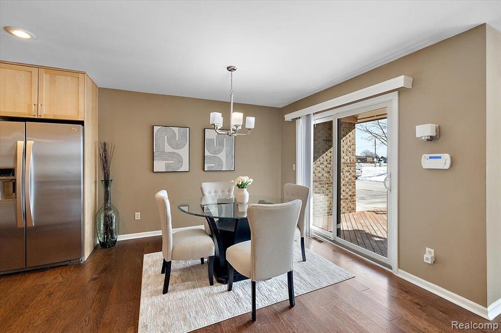 37430 N Laurel Park Drive