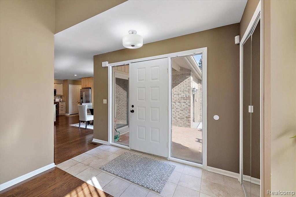 37430 N Laurel Park Drive