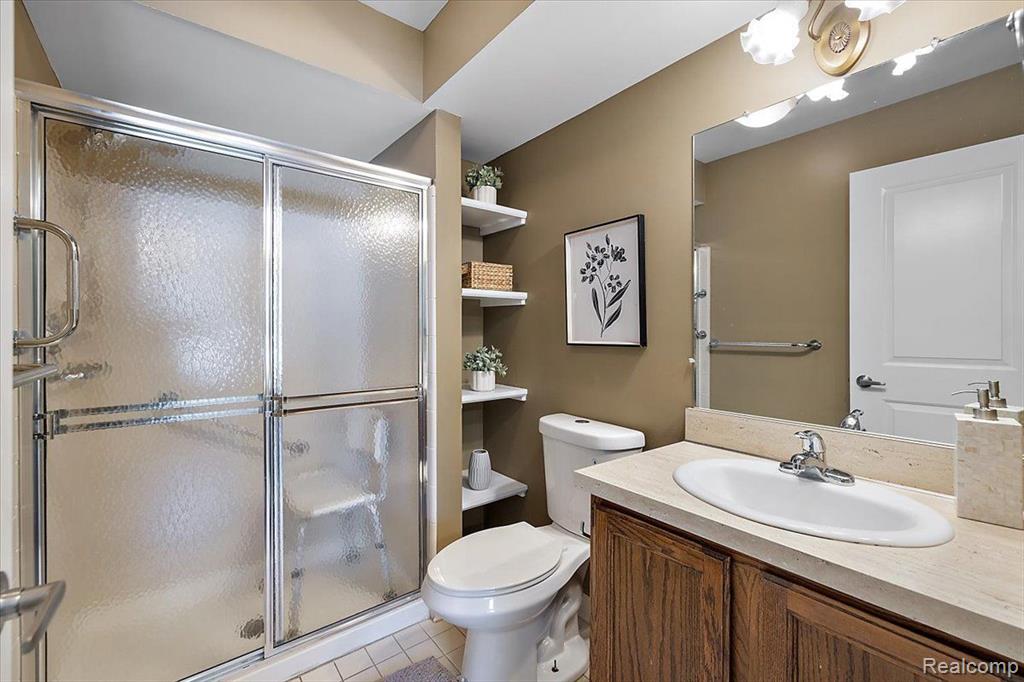 37430 N Laurel Park Drive