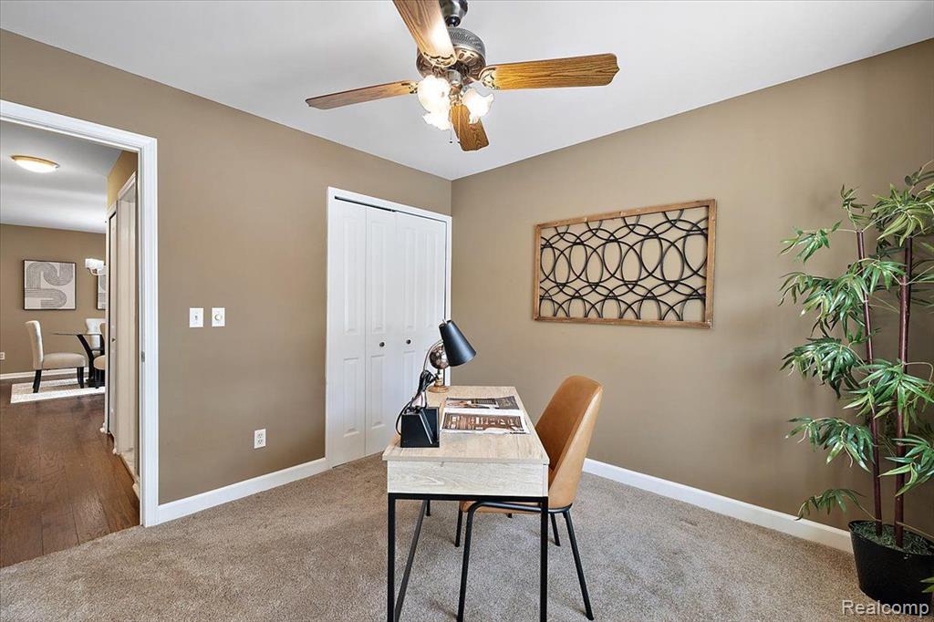 37430 N Laurel Park Drive